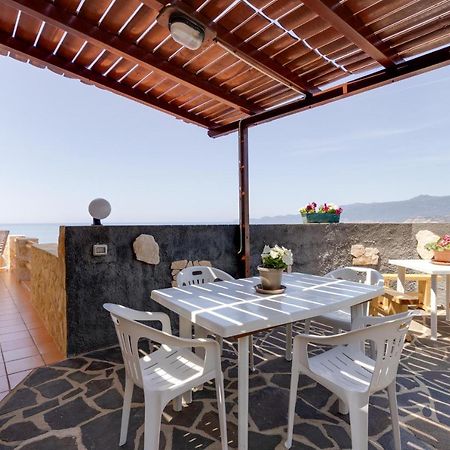 La Terrazza Sul Mare Villa Magomadas ภายนอก รูปภาพ
