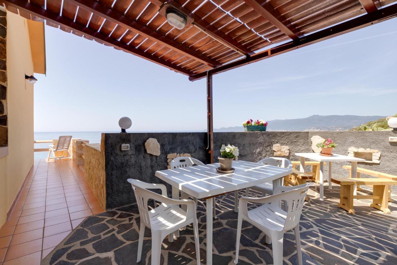 La Terrazza Sul Mare Villa Magomadas ภายนอก รูปภาพ