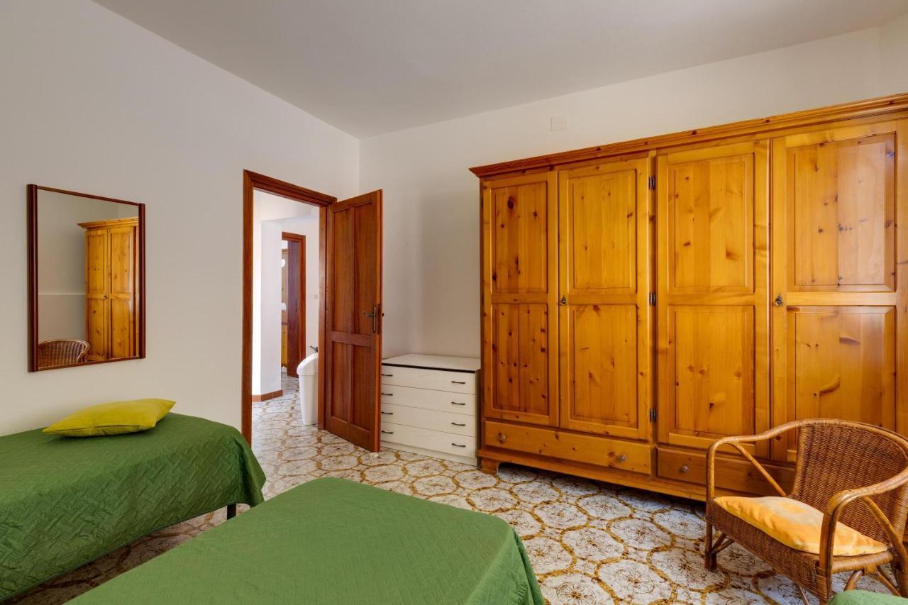 La Terrazza Sul Mare Villa Magomadas ภายนอก รูปภาพ