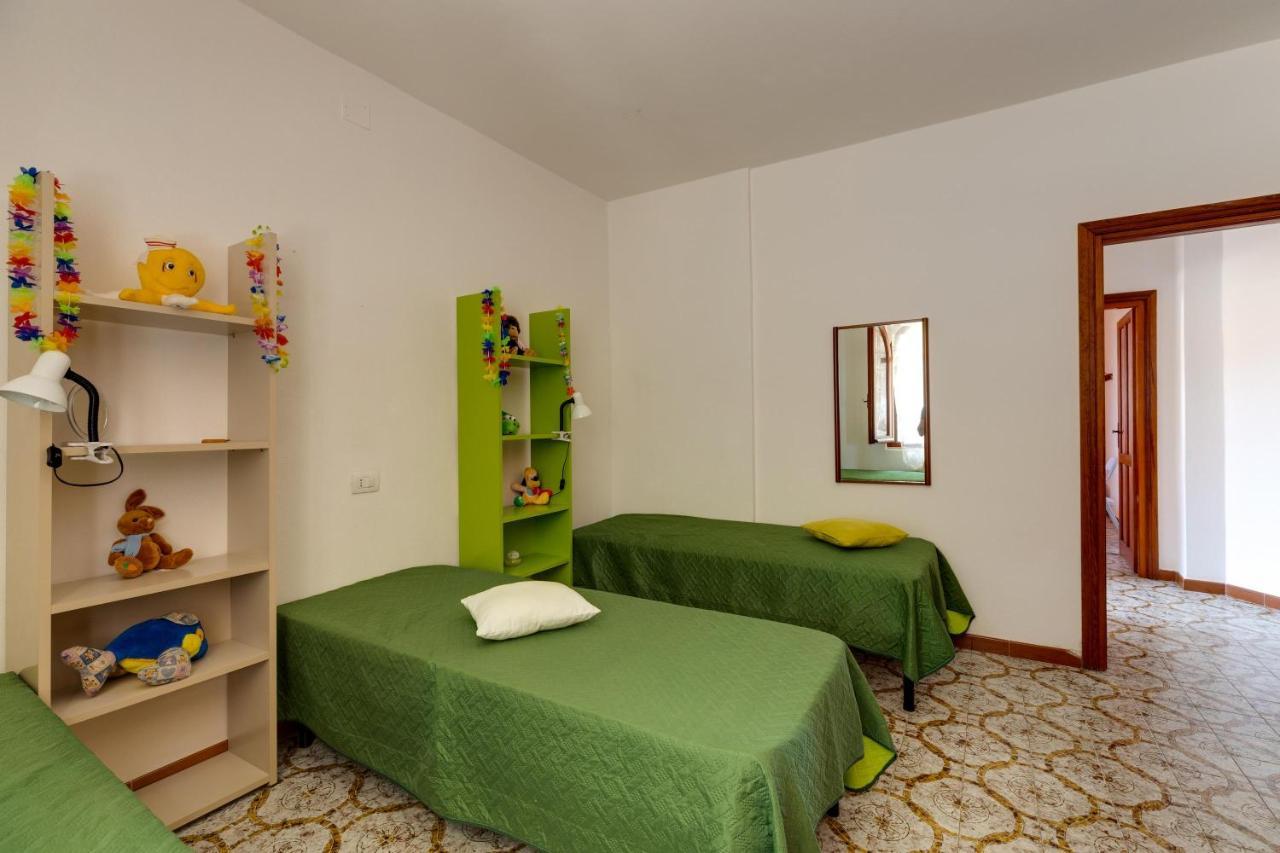 La Terrazza Sul Mare Villa Magomadas ภายนอก รูปภาพ