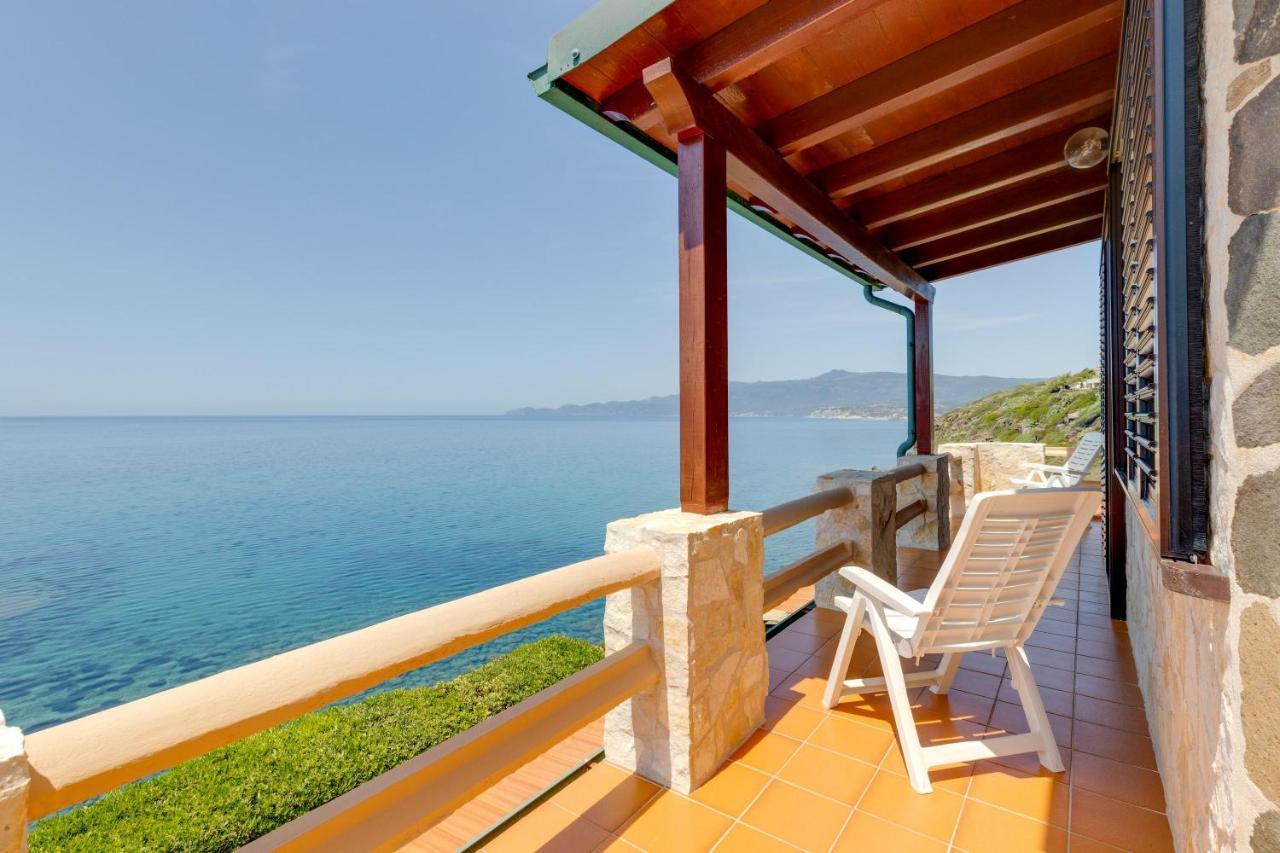 La Terrazza Sul Mare Villa Magomadas ภายนอก รูปภาพ